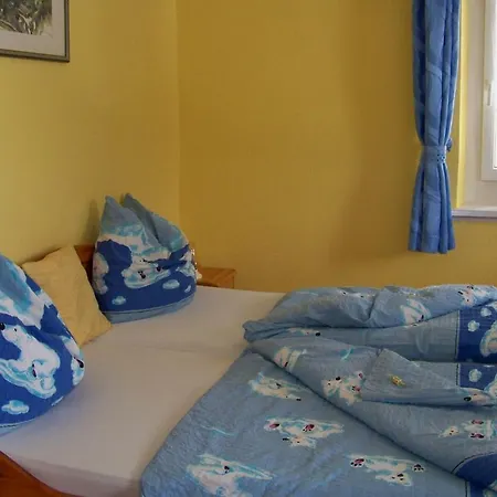 Gastehaus Alpina Guest house